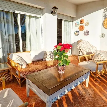 Villa Palm Garden: 5 Minutes Walking From Beach. Amaizing Garden/outdoor Sitges